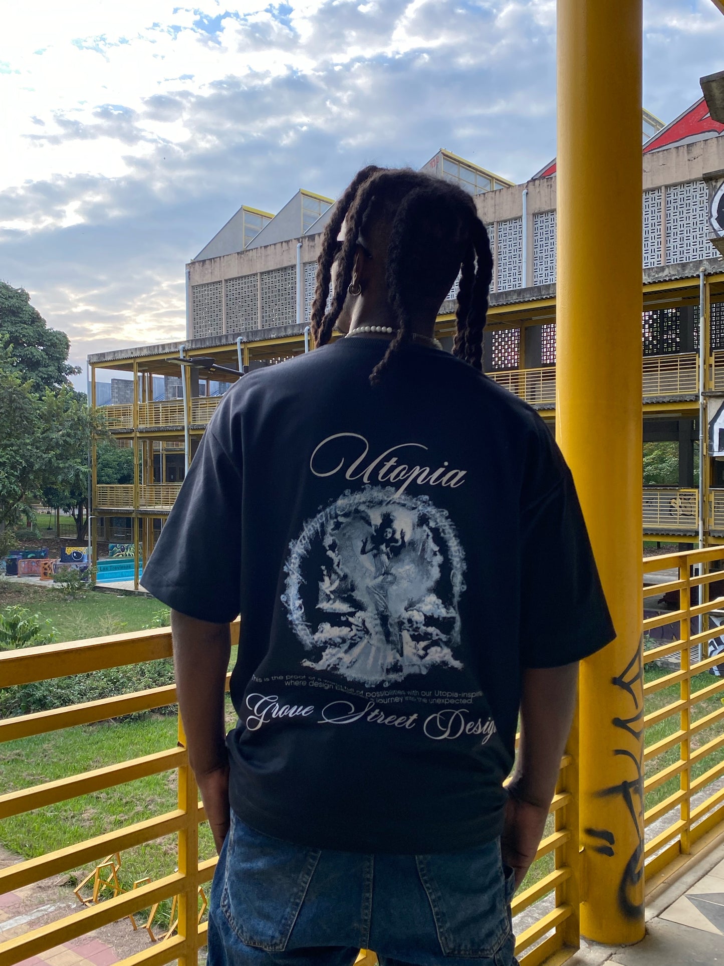 Camiseta Oversize Utopia